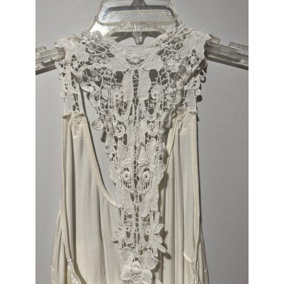 POL White Crochet back Tank - Picture 3 of 3